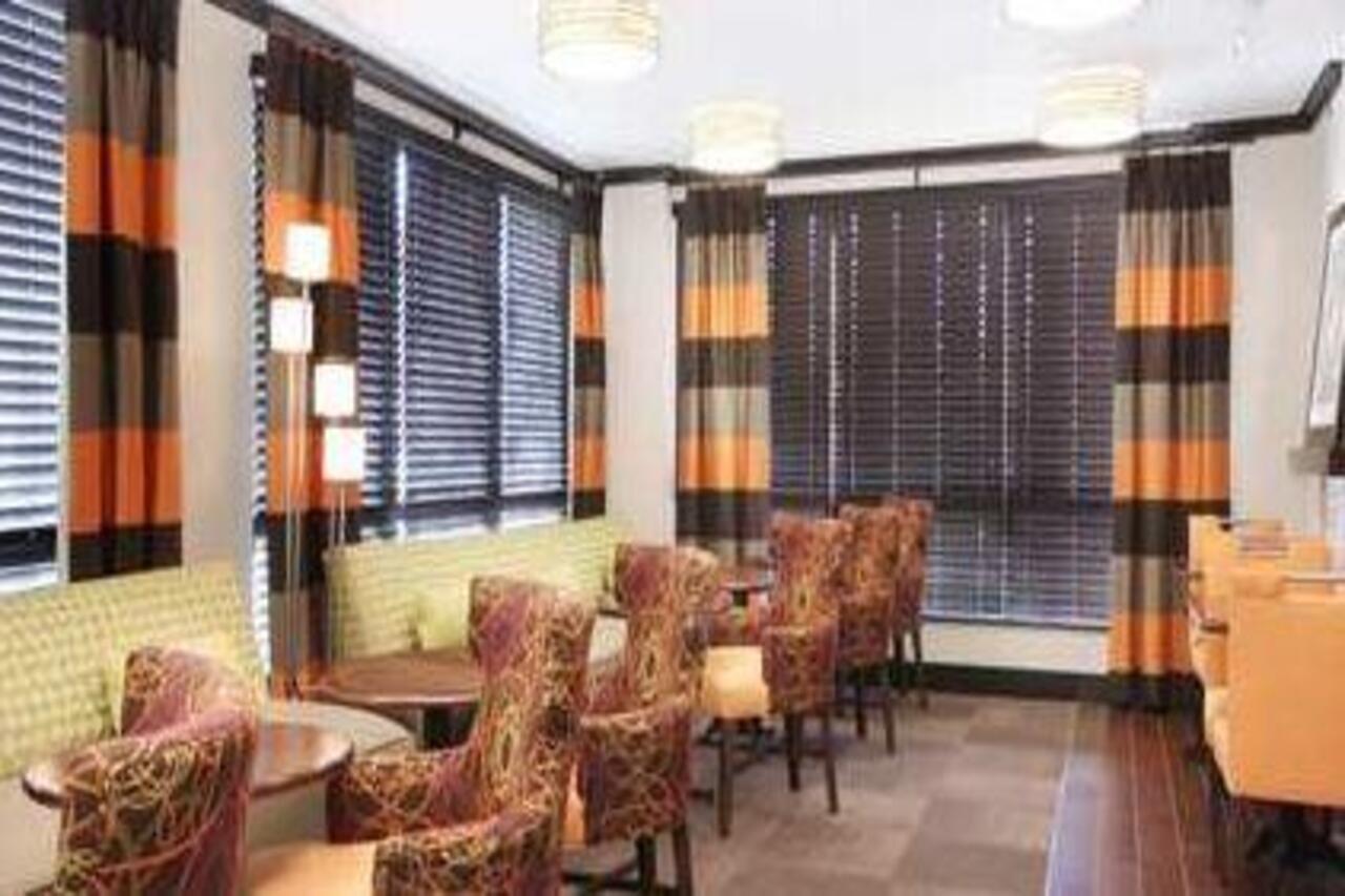 Hampton Inn Overland Park Exterior photo